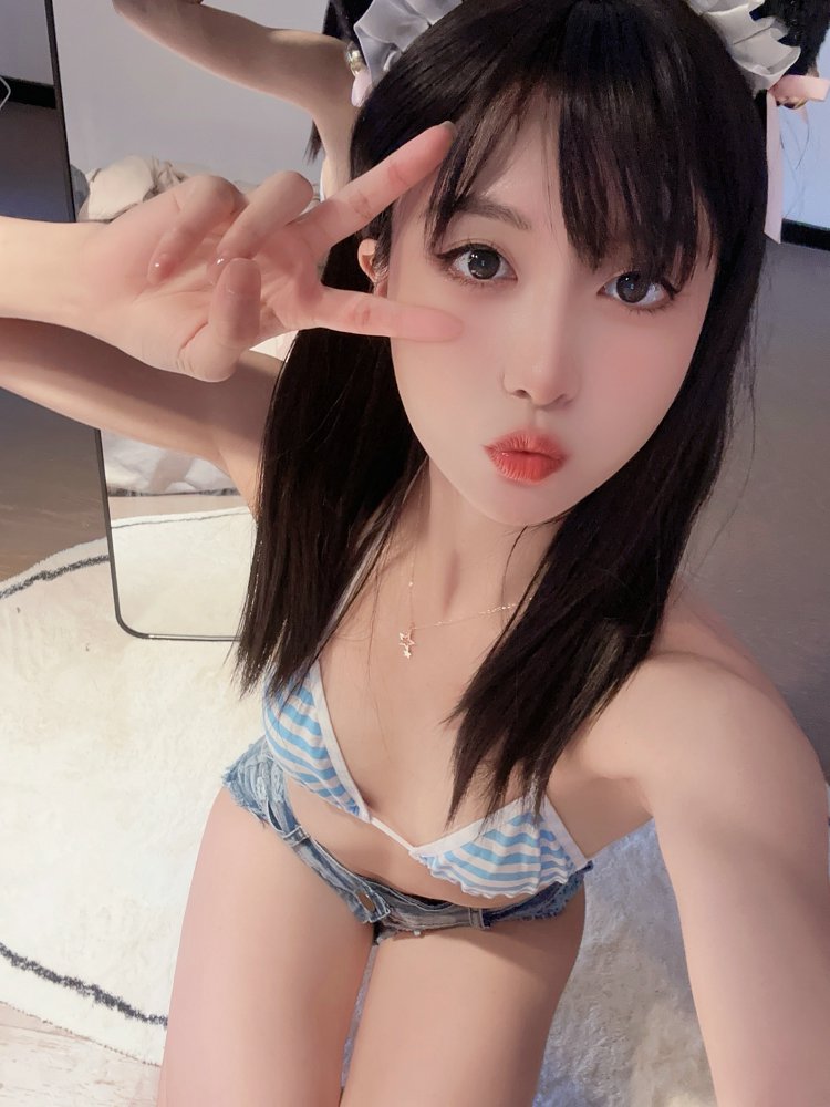布丁大法 – NO.085 蓝白条纹喵 [26P]